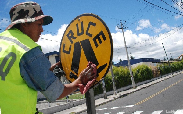 Ecuador-prioriza-la-seguridad-vial-