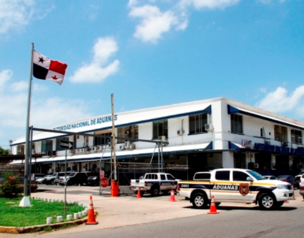 Panamá construirá infraestructura de servicio aduanero en la frontera con Costa Rica