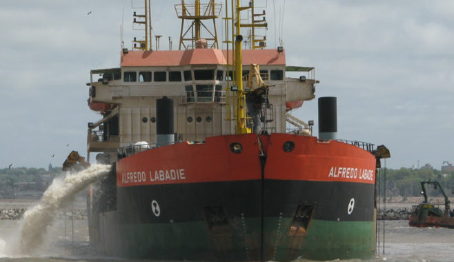 Avanza proceso de dragado del Río Uruguay, que permitirá más actividad en puertos de Fray Bentos y Concepción