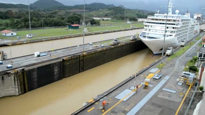 Canal de Panamá normalizará tripulación de remolcadores