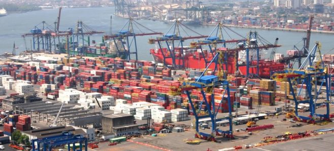 El mayor puerto de Brasil suma pérdidas por más de 410 millones dólares
