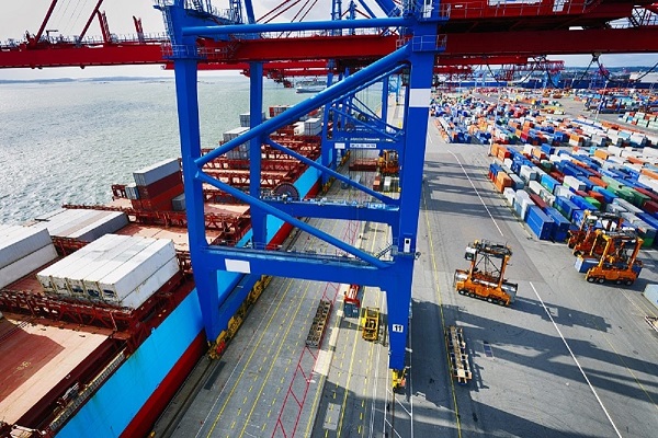 Exportaciones e importaciones españolas incrementan 31% déficit comercial en primer semestre