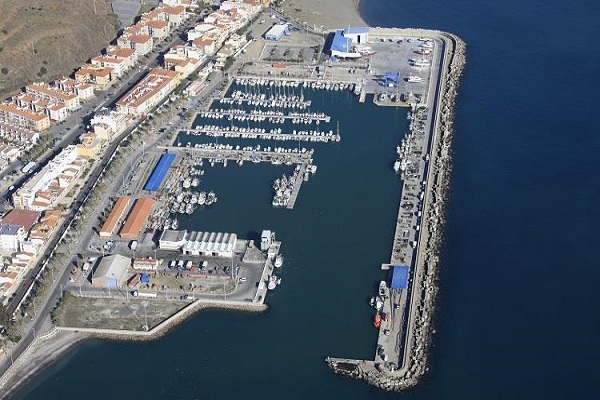 Puerto de La Caleta instalará nueva área de transporte para sector pesquero