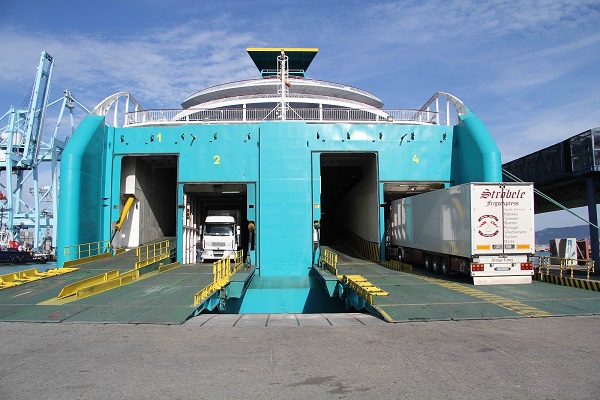 Puerto de Algeciras incrementa un 3% tráfico ro-ro de camiones en junio
