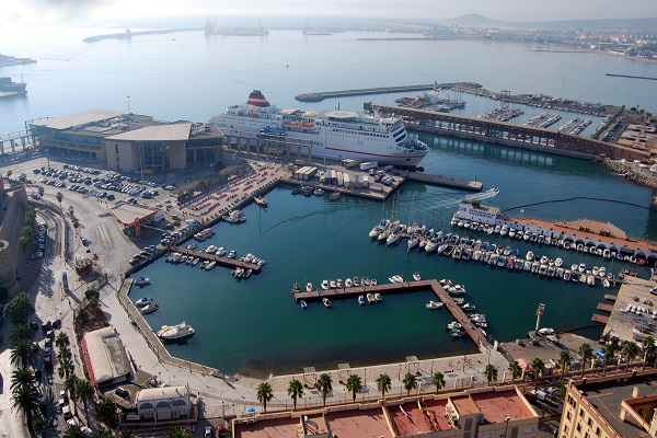Puerto de Melilla construirá nuevo tacón para carga rodada