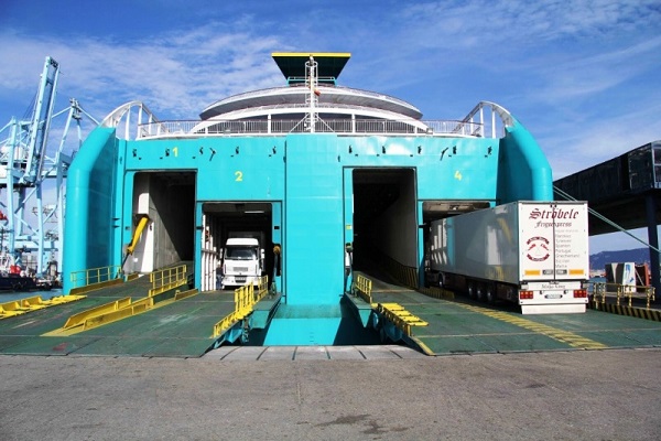 Autoridad Portuaria de Algeciras aumenta 22% tráfico ro-ro de camiones en septiembre