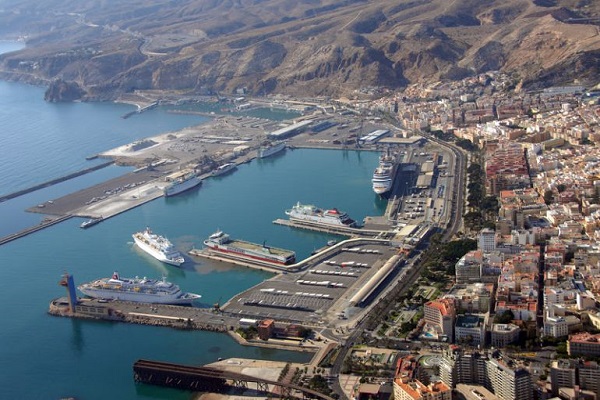 Puerto de Almería incrementa un 9% el tráfico de mercancías hasta septiembre