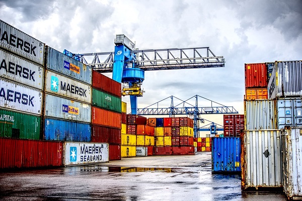 Sistema portuario español incrementa un 1,5% el movimiento de contendores en septiembre