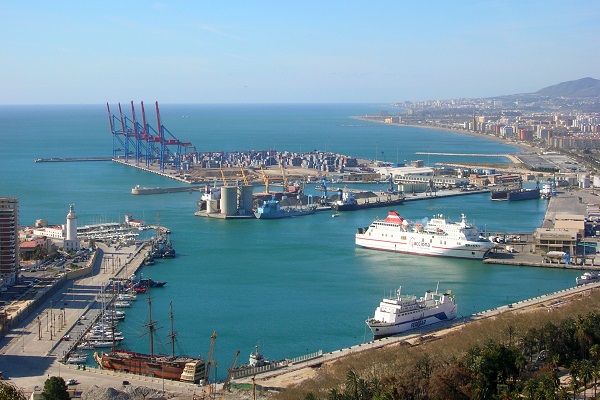 Puerto de Málaga dispondrá de dos silos verticales para graneles líquidos