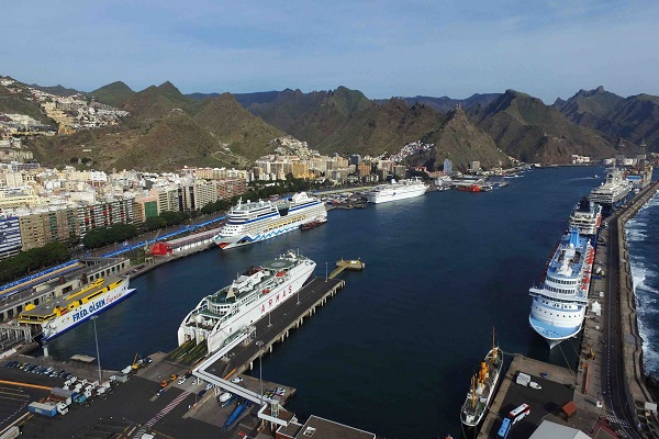 Puerto de Tenerife aumenta 15% tráfico de contenedores hasta noviembre