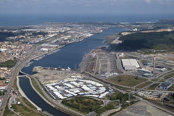 Puerto de Avilés habilitará una zona como depósito en muelle de Raíces