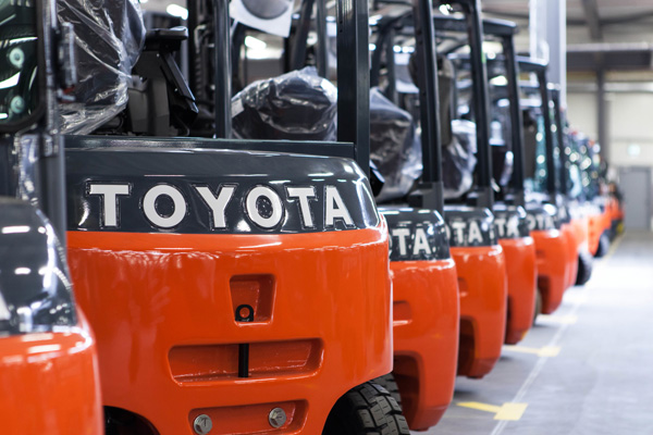Toyota lanza sus carretillas inteligentes en España