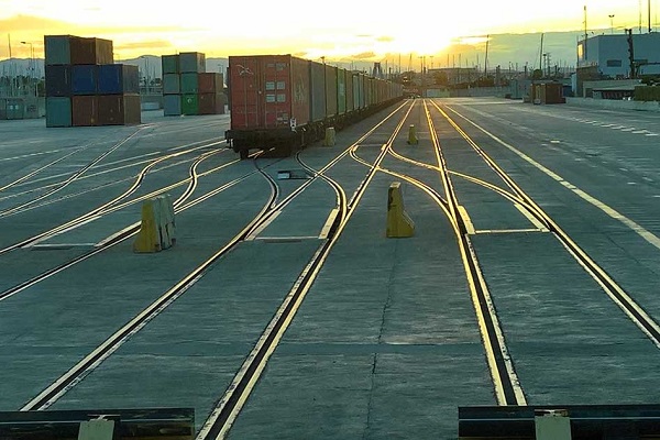 Puerto de Valencia abre convocatoria para modificar terminal ferroviaria en Príncipe Felipe