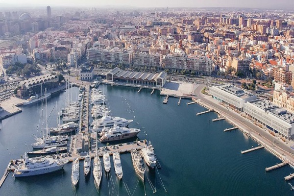 Puerto de Valencia añade mejoras en transporte de contenedores