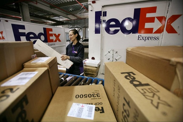 FedEx estima batir récord en movimiento de paquetes durante Cyber Monday