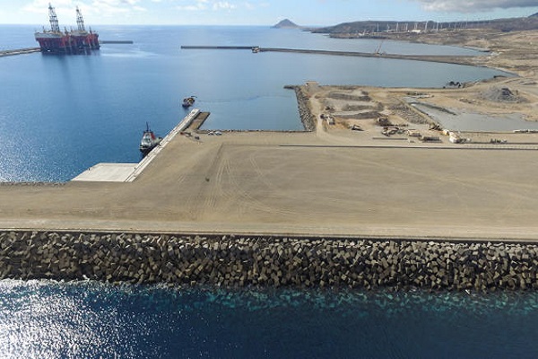 Puerto de Granadilla mejorará las redes básicas y el medio viario