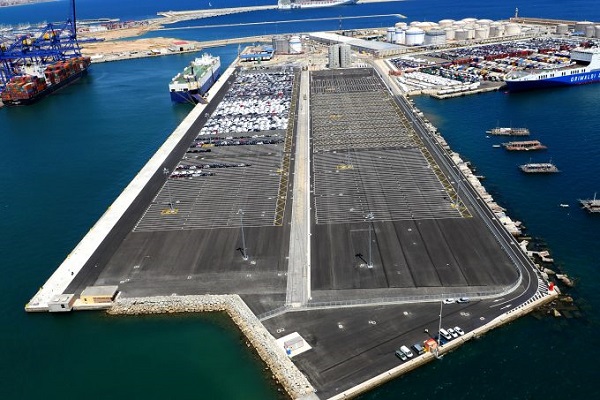 Puerto de Valencia desalojará superficie portuaria en la zona norte