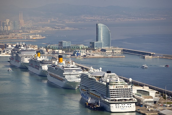 Puerto de Barcelona espera recibir 861 escalas hasta el próximo 31 de diciembre
