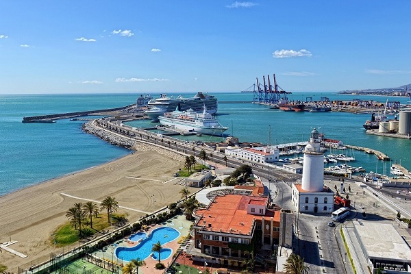 Puerto de Málaga acogerá doce buques a finales de marzo