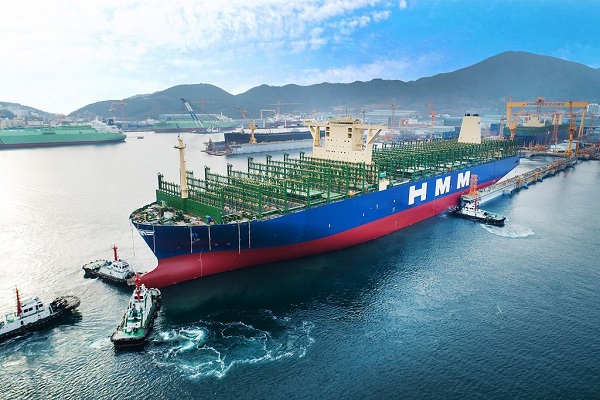 El buque HMM Algeciras sobrepasa el récord mundial de carga