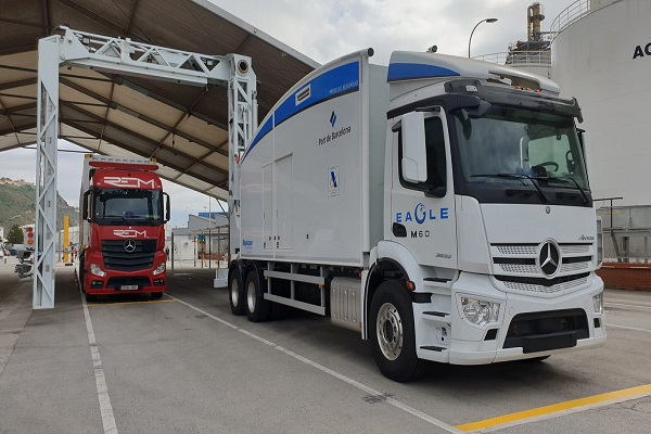 El puerto de Barcelona mejora la operativa import-export con nuevo escáner de contenedores