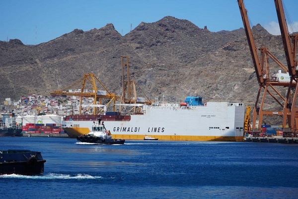 Grimaldi elige al puerto de Tenerife como enlace para el transbordo de mercancías