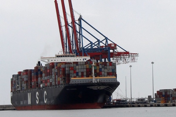 El puerto de Málaga gestiona dos megaportacontenedores en una semana