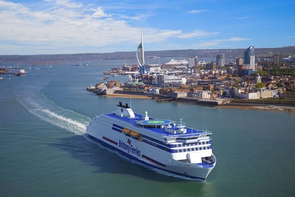 Brittany Ferries seguirá operando entre Santander y Reino Unido