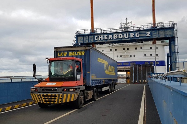 Brittany Ferries fortalece su servicio ro-ro de carga no acompañada con Reino Unido