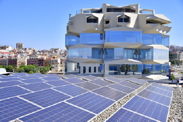 El Puerto de Tarragona utilizará placas fotovoltaicas en el Muelle de Costa