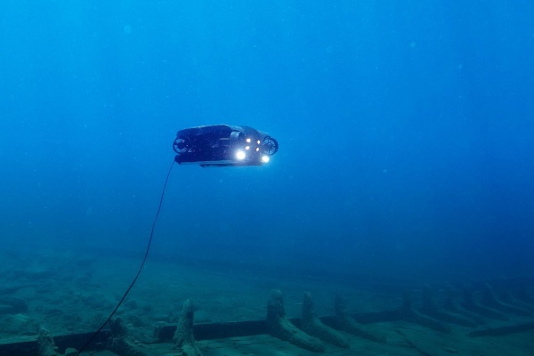 robot submarino