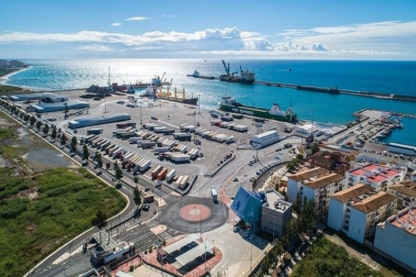 El Puerto de Motril aumenta un 45% el tráfico de mercancías en julio