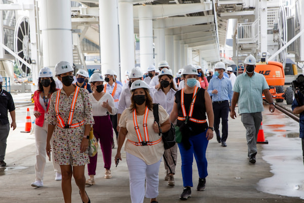 Asociación de cruceros de Florida y el Caribe recorren terminal de cruceros de Panamá