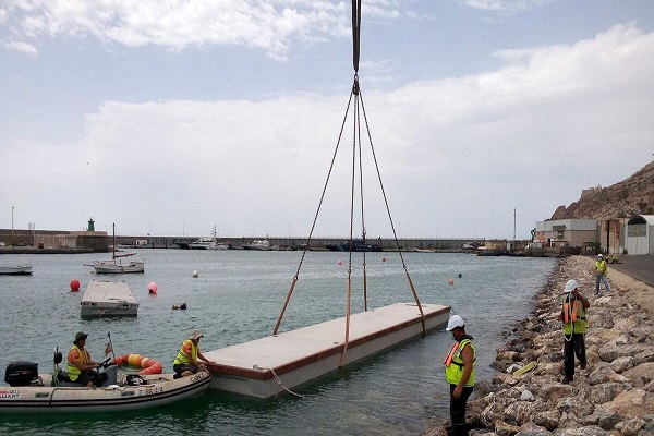 El Puerto de Almería contará con dos nuevos pantalanes flotantes