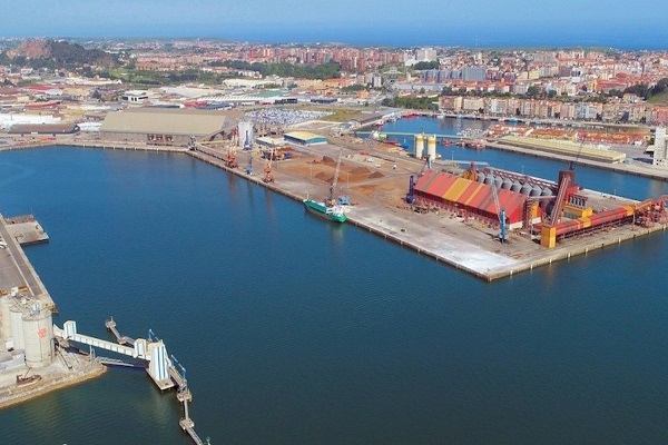 El Puerto de Santander derribará las naves del muelle Maliaño