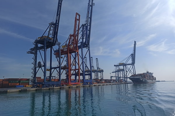  La Autoridad Portuaria de Valencia inicia el proceso de adjudicación de un dispositivo que permitirá extraer información sobre oleajes para prevenir daños   