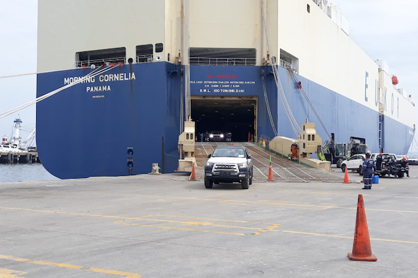 Ian Taylor Ecuador agencia la primera nave del año de EUKOR en el Puerto de Manta
