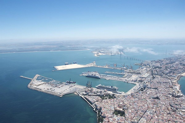 El Puerto de Cádiz aumenta el tráfico un 20% durante el primer cuatrimestre