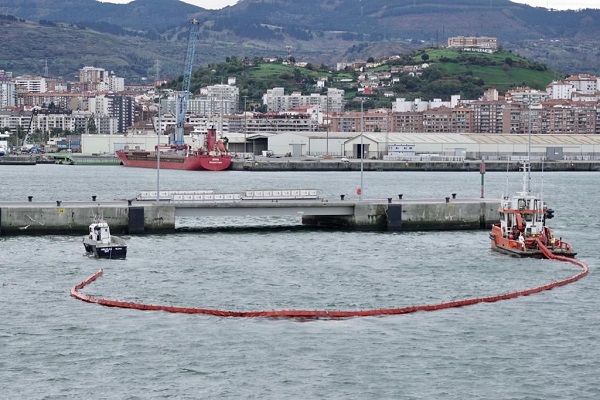 El Puerto de Bilbao realiza un simulacro de salvamento y lucha contra la contaminación