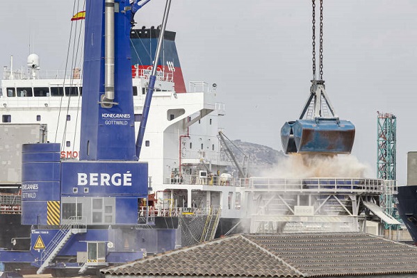 El Puerto de Cartagena mejora los tráficos de cereales en 2022