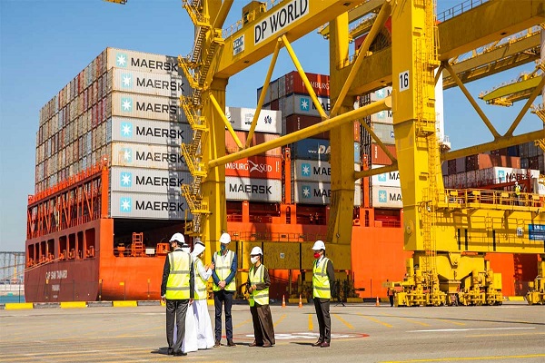 Maersk y DP World se alían para descarbonizar el sector logístico