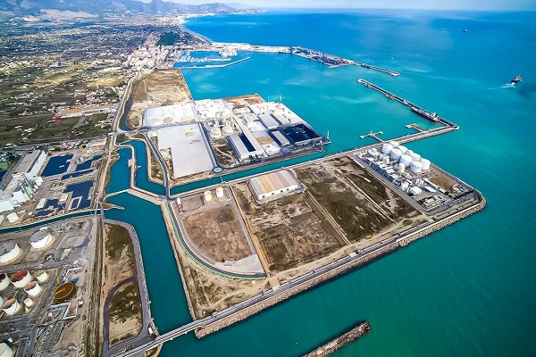 El Puerto de Castellón mejora el alumbrado exterior con tecnología LED