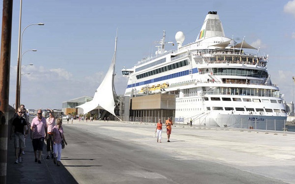 El Puerto de Alicante concede espacio para la explotar la estación marítima de cruceros