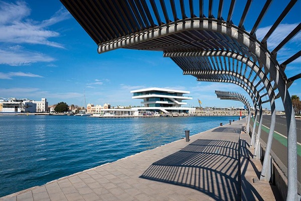 El Puerto de Valencia lanza concurso para licitar una parcela de aparcamiento