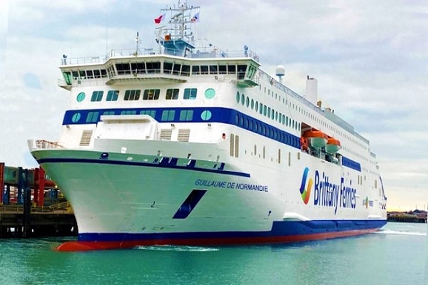 Brittany Ferries añadirá un ferry híbrido a su flota en mayo de 2025