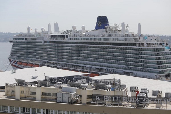 El Puerto de La Coruña recibe triple escala de cruceros