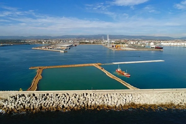 El Puerto de Tarragona adapta una zona logística para actividad crucerística